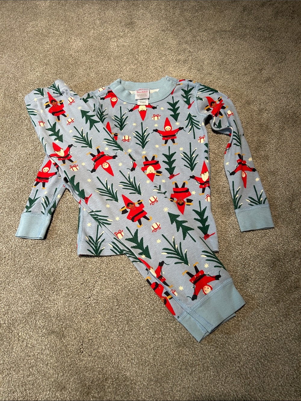 Hanna Andersson Light Blue Holiday Gnome Pajama Set with Red & Green Print